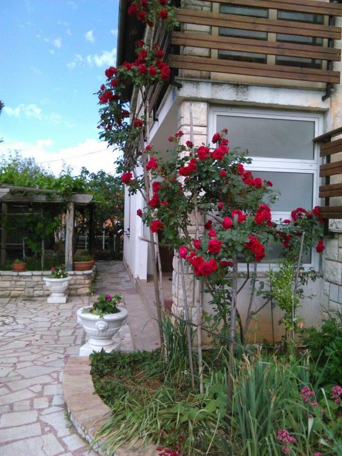 Apartman Studio Legovic Apartment
